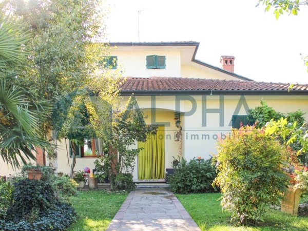 casa indipendente in vendita a Lugo