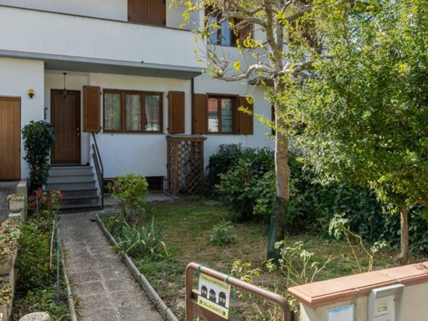 casa indipendente in vendita a Lugo