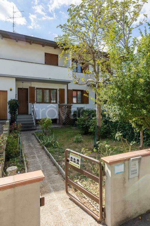 casa indipendente in vendita a Lugo