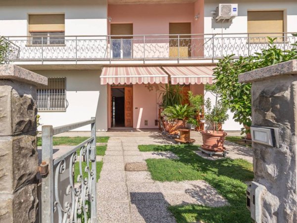 casa indipendente in vendita a Lugo in zona Voltana