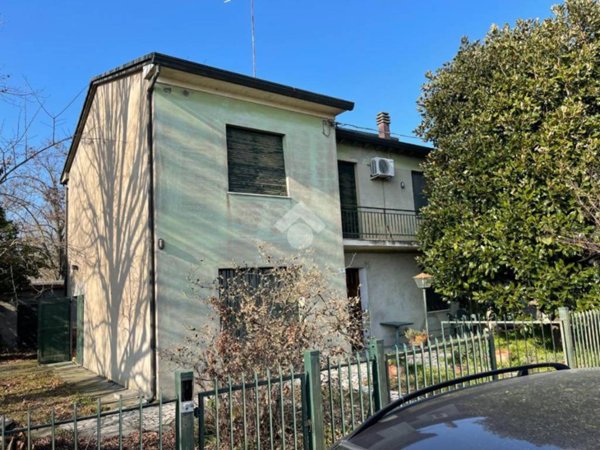 casa indipendente in vendita a Lugo