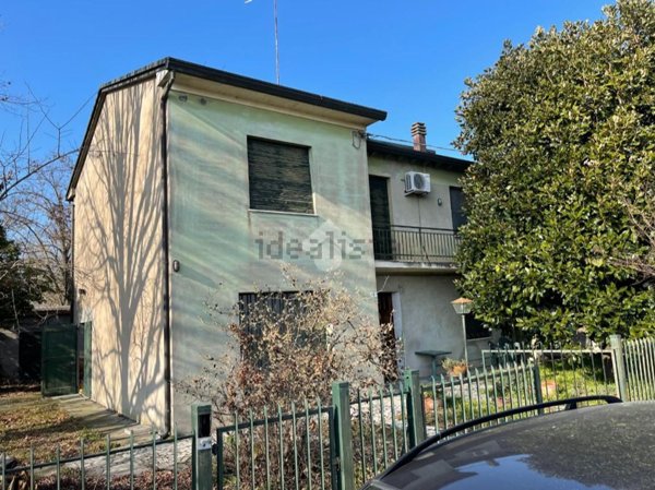 casa indipendente in vendita a Lugo