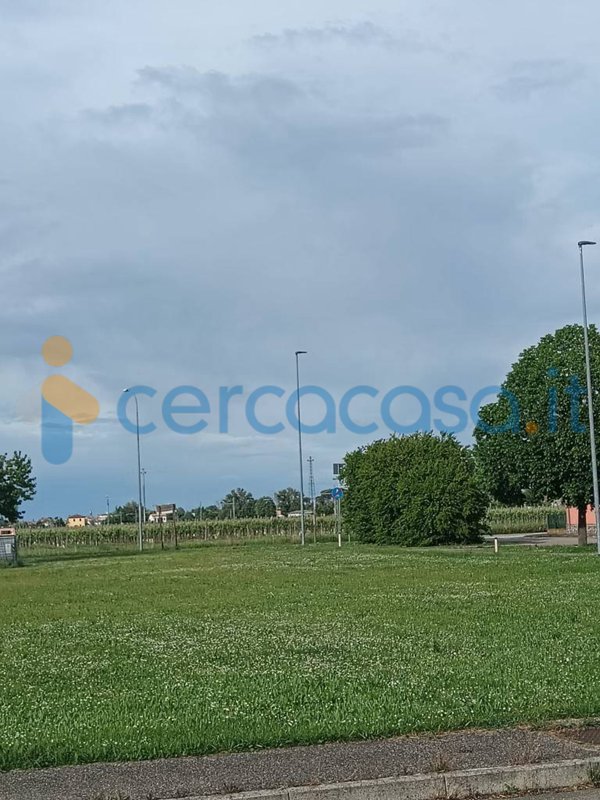 terreno edificabile in vendita a Lugo in zona Zagonara