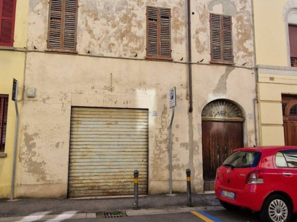 intera palazzina in vendita a Lugo