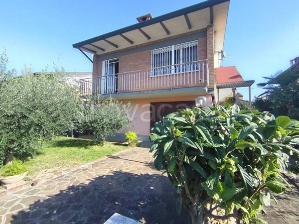 casa indipendente in vendita a Lugo