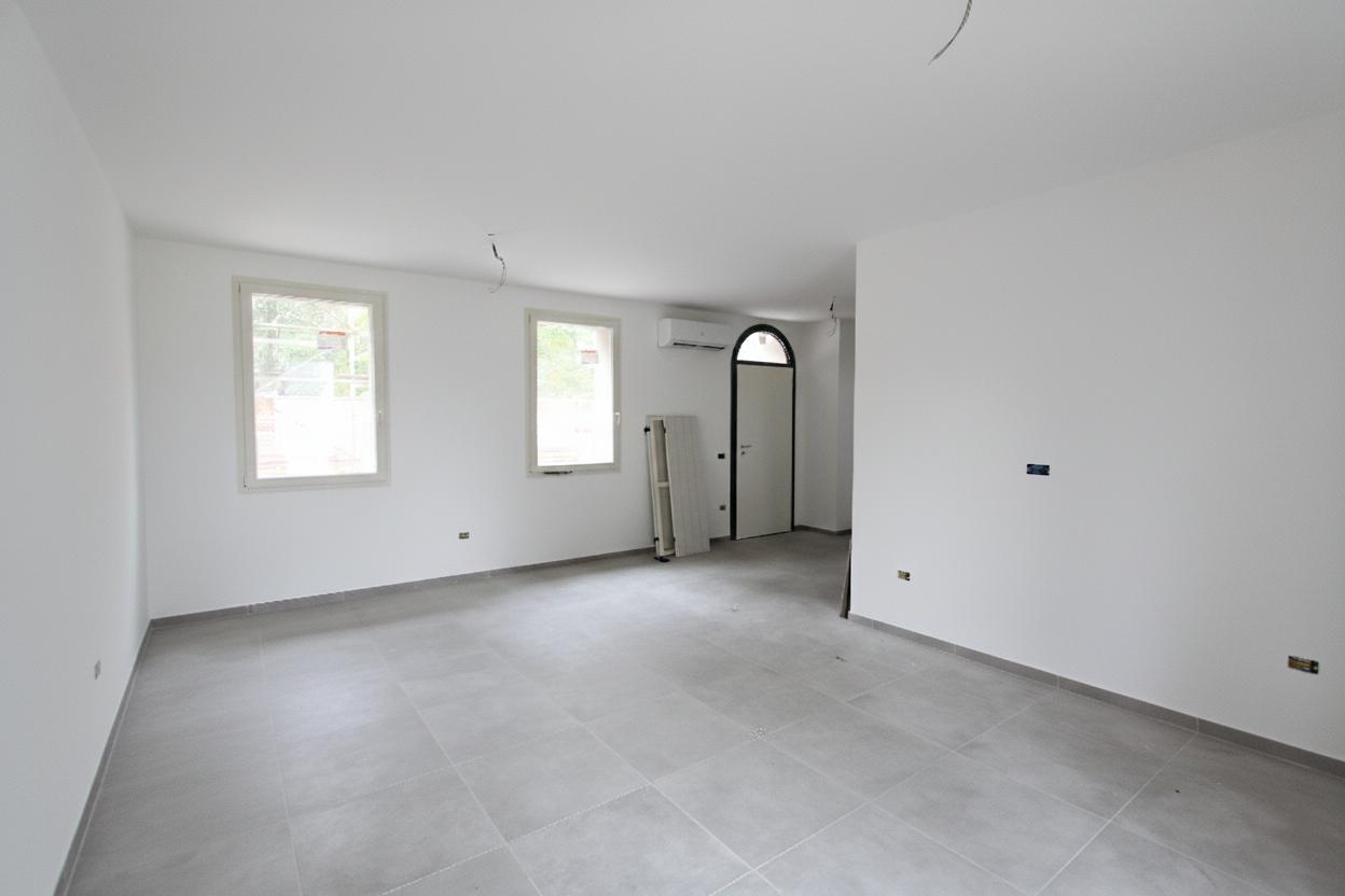 casa indipendente in vendita a Lugo in zona Zagonara