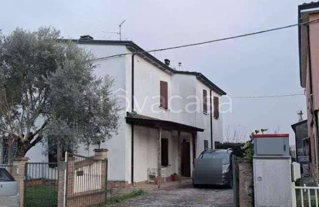 casa indipendente in vendita a Lugo in zona Ca' di Lugo