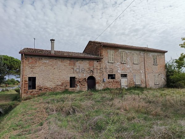 casa indipendente in vendita a Lugo in zona Viola