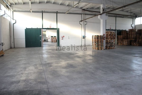 capannone in vendita a Lugo