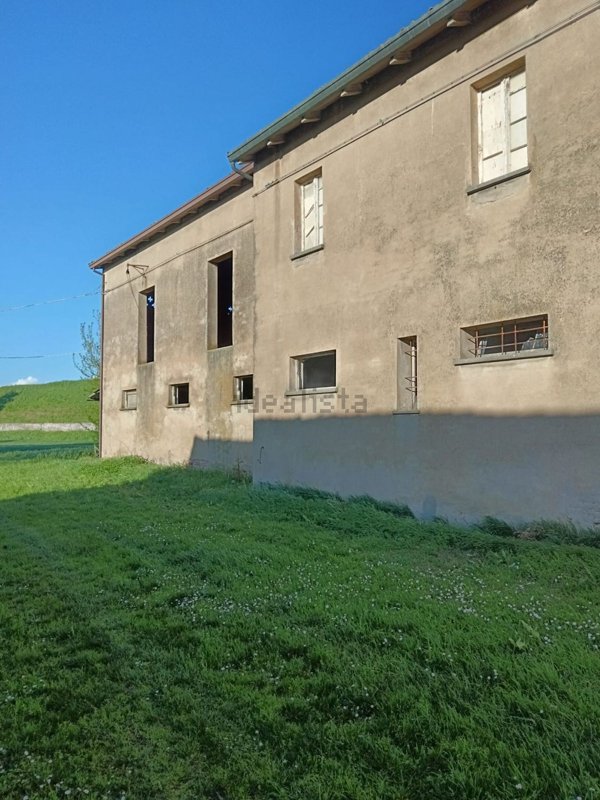 casa indipendente in vendita a Lugo