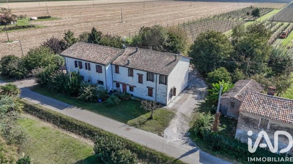 casa indipendente in vendita a Lugo in zona Voltana