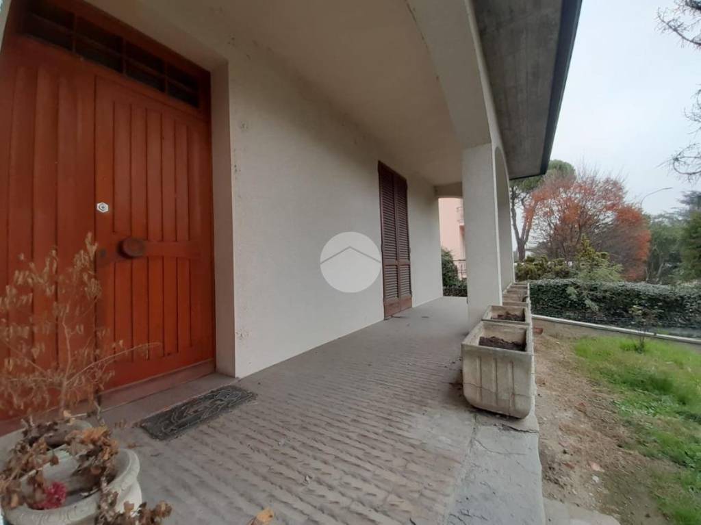 casa indipendente in vendita a Lugo