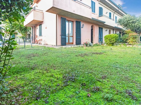 casa indipendente in vendita a Lugo