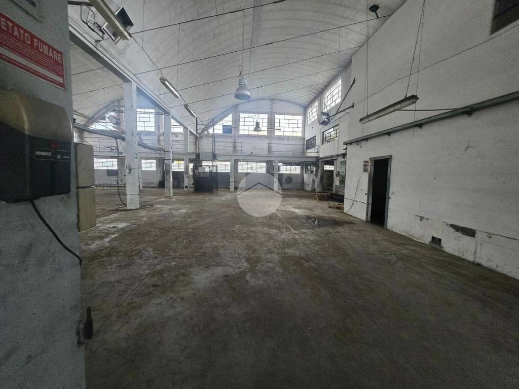 locale commerciale in vendita a Lugo