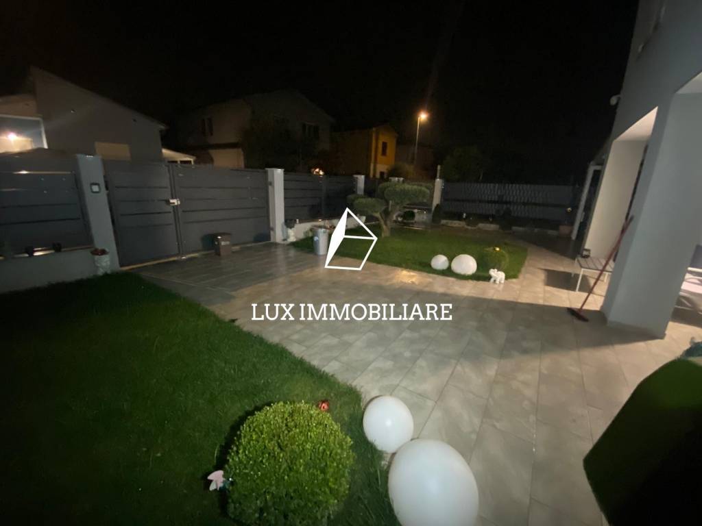 casa indipendente in vendita a Lugo