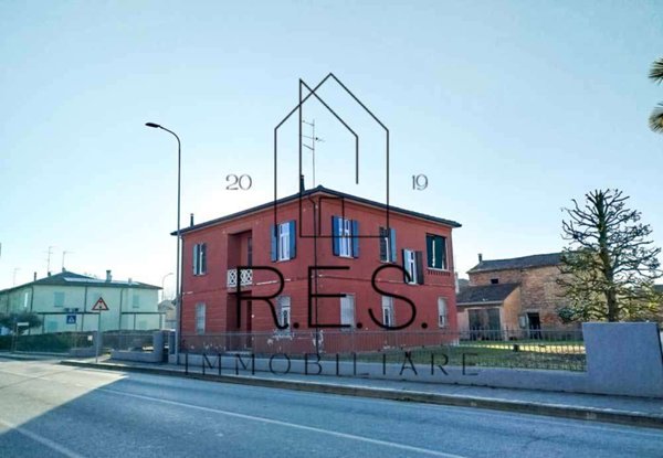 casa indipendente in vendita a Lugo