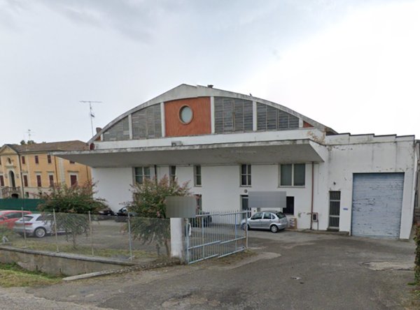 capannone in vendita a Lugo
