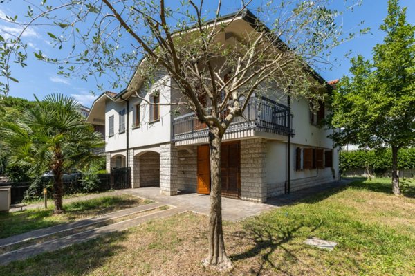 casa indipendente in vendita a Lugo