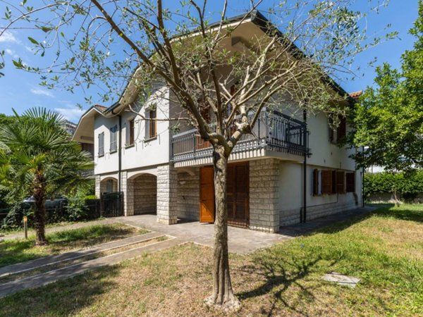 casa indipendente in vendita a Lugo