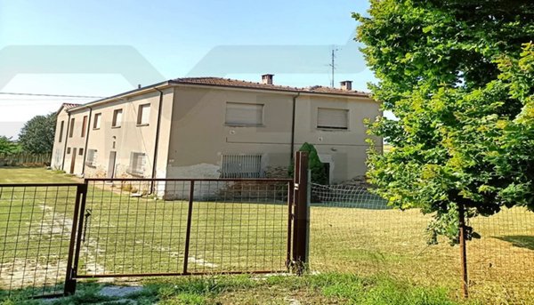 casa indipendente in vendita a Lugo