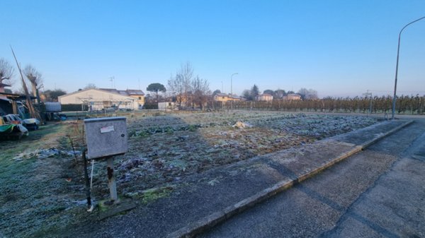 terreno edificabile in vendita a Lugo in zona San Lorenzo