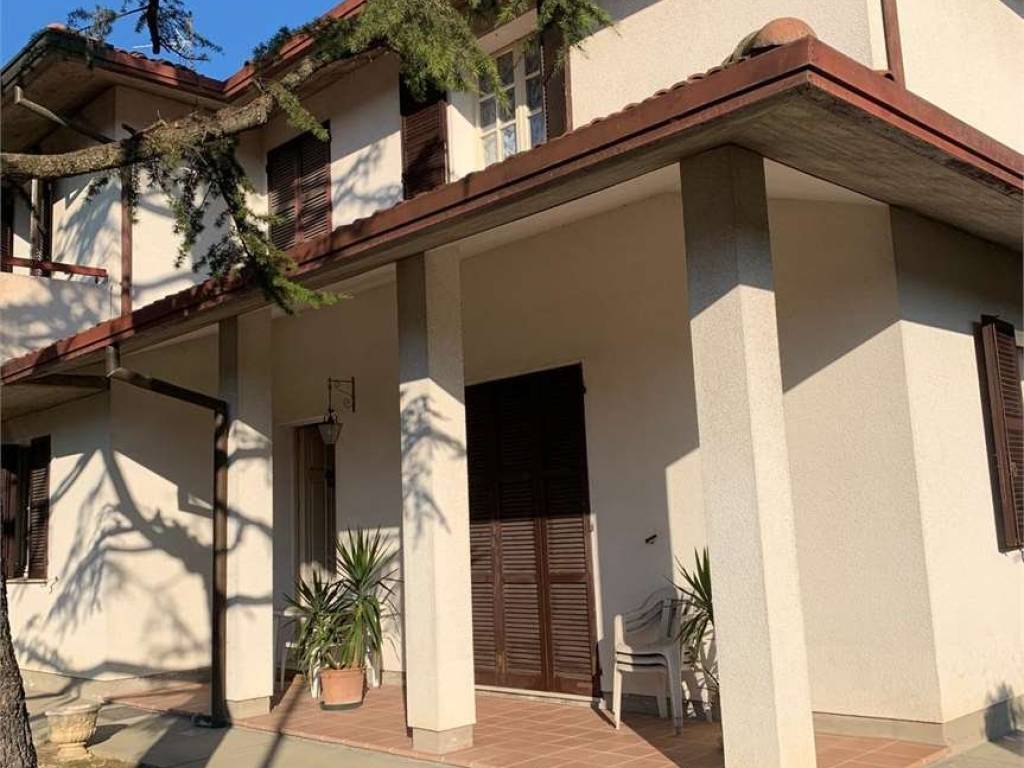 casa indipendente in vendita a Lugo