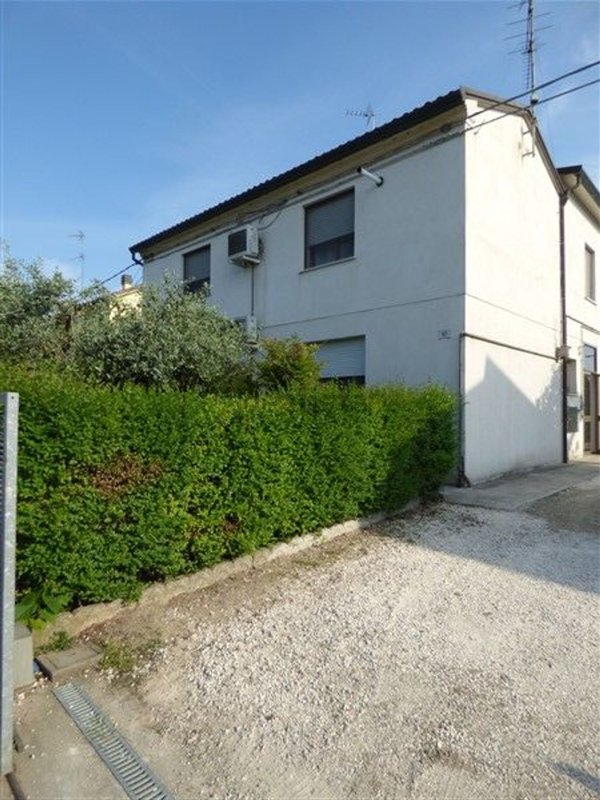 appartamento in vendita a Lugo in zona Voltana