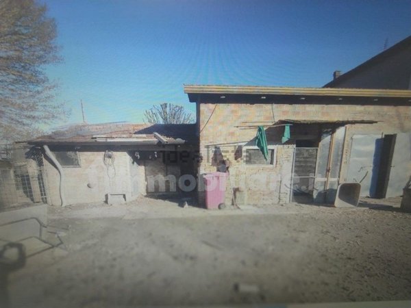 casa semindipendente in vendita a Lugo in zona Voltana