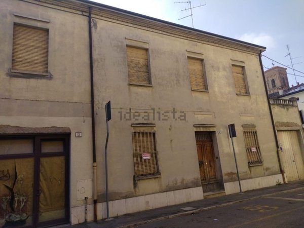 casa indipendente in vendita a Lugo