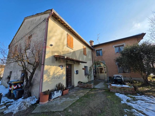casa indipendente in vendita a Lugo