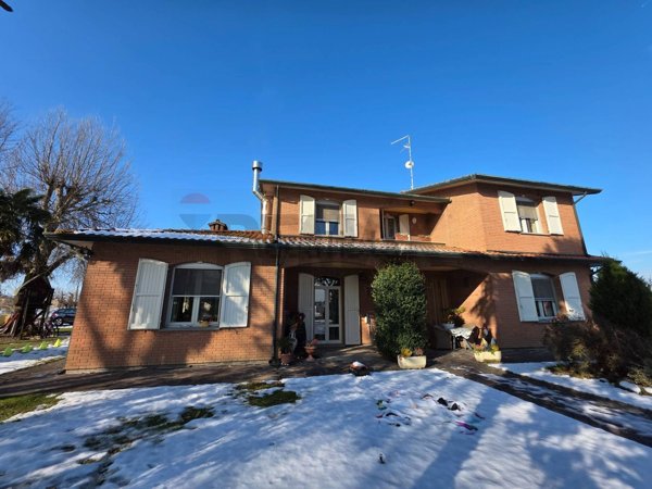 casa indipendente in vendita a Lugo