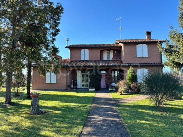 casa indipendente in vendita a Lugo