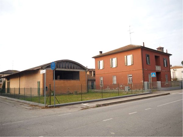 casa indipendente in vendita a Lugo
