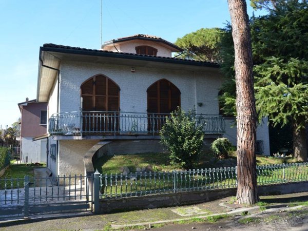 casa indipendente in vendita a Lugo