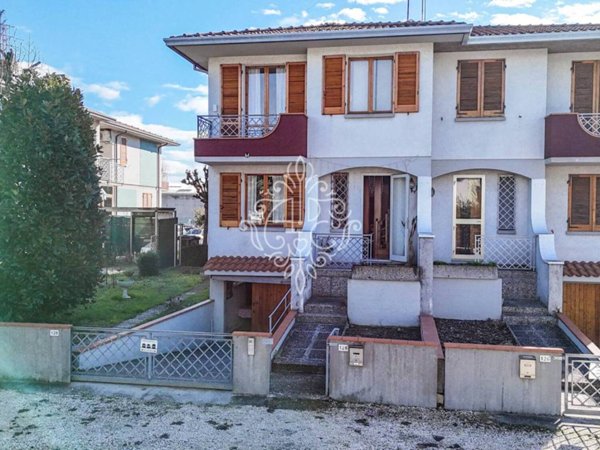 casa indipendente in vendita a Lugo