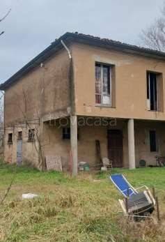 casale in vendita a Lugo