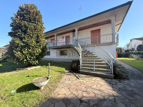 casa indipendente in vendita a Lugo in zona Villa San Martino