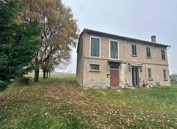 casa indipendente in vendita a Lugo