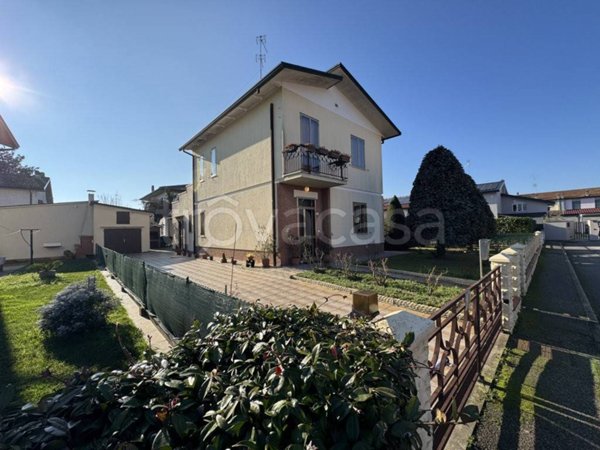 casa indipendente in vendita a Lugo