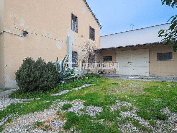 casa indipendente in vendita a Lugo