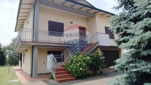 casa indipendente in vendita a Lugo in zona Voltana