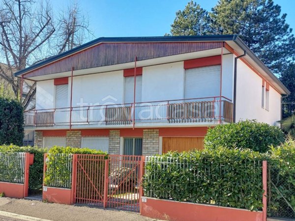 casa indipendente in vendita a Lugo