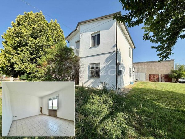 casa indipendente in vendita a Lugo in zona San Lorenzo