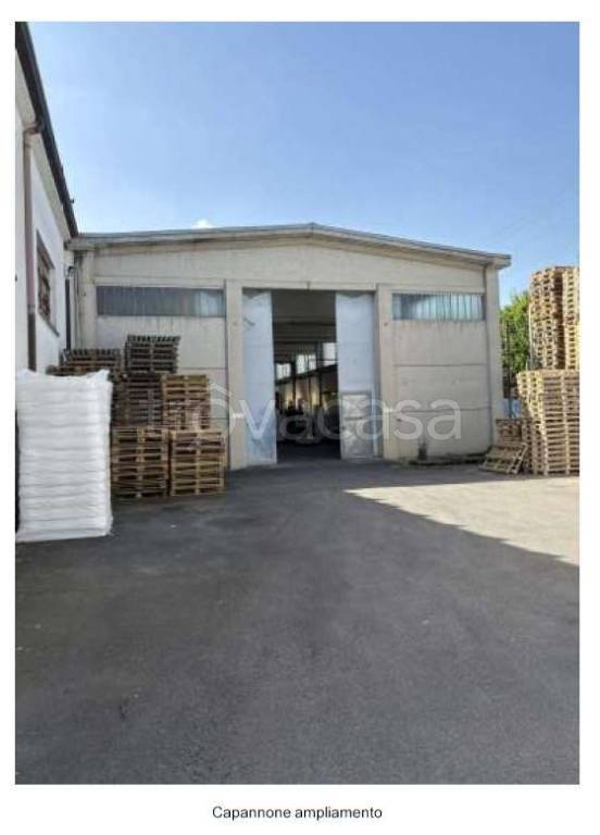 capannone in vendita a Lugo