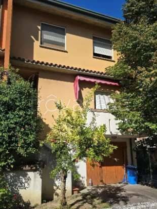 casa indipendente in vendita a Lugo