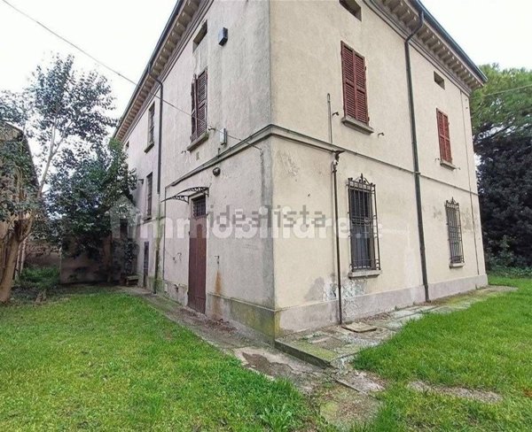 casa indipendente in vendita a Lugo