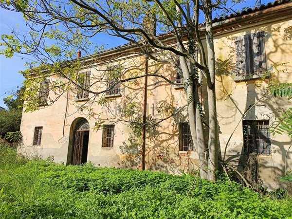 casa indipendente in vendita a Lugo