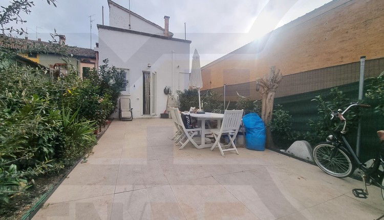 casa indipendente in vendita a Lugo