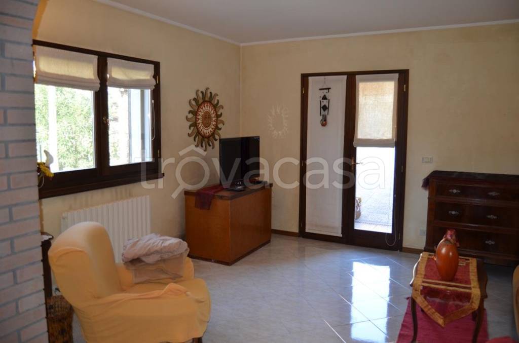 casa indipendente in vendita a Lugo