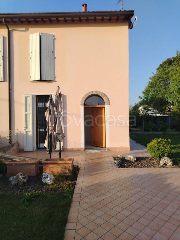 appartamento in vendita a Lugo in zona Villa San Martino